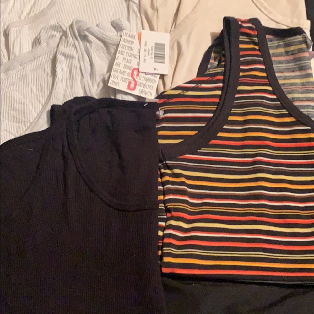 LuLaRoe tops! - Picture 5 of 7